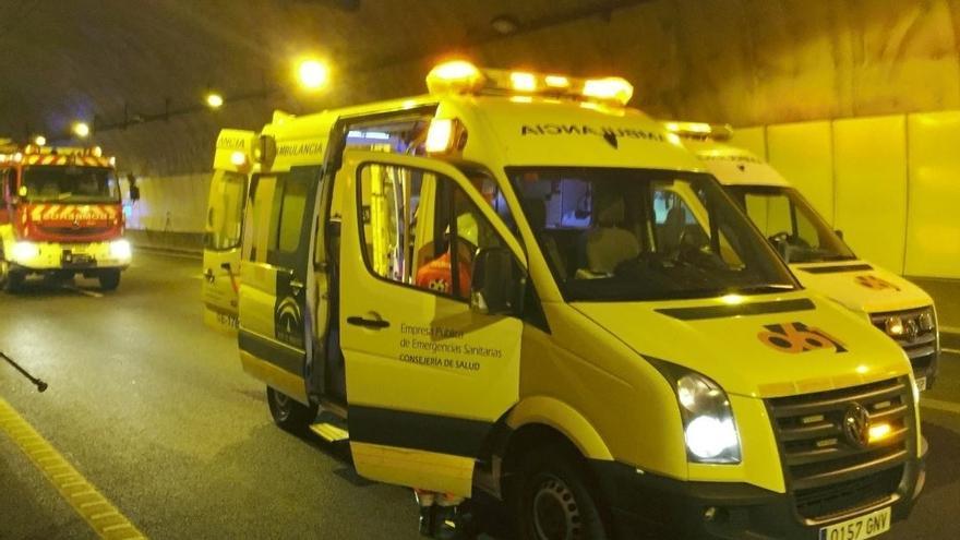 La mujer falleció en el centro de salud tras recibir asistencia sanitara.