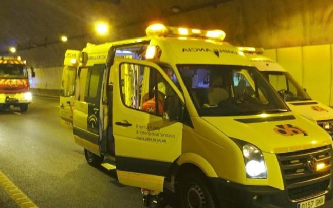 La mujer falleció en el centro de salud tras recibir asistencia sanitara.