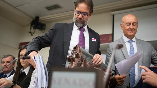 El presidente de Renfe, Álvaro Fernández Heredia, ante la Comisión de Investigación sobre el estado de la red ferroviaria, en el Senado, a 30 de abril de 202.