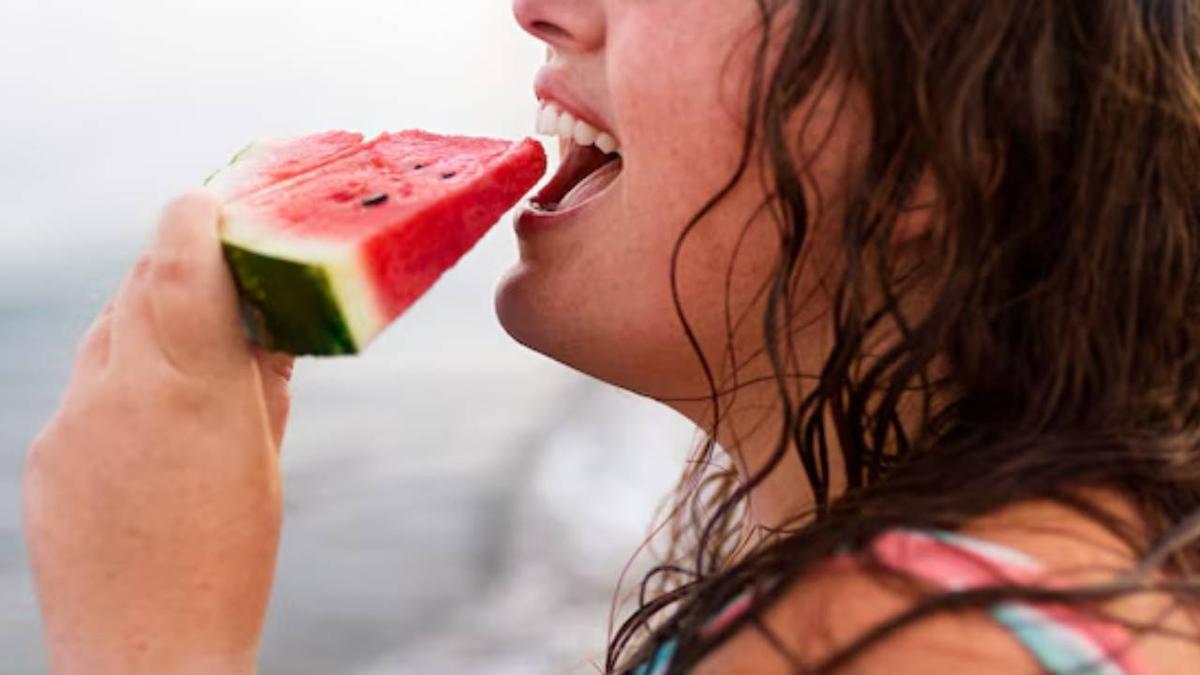 Cortar sandía en la playa puede dar diarrea, según Boticaria García