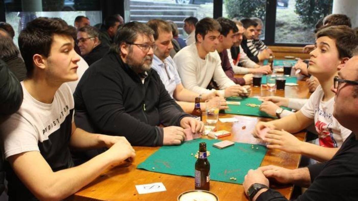 Campeonato de Mus de las fiestas de Urteta en una edición anterior.