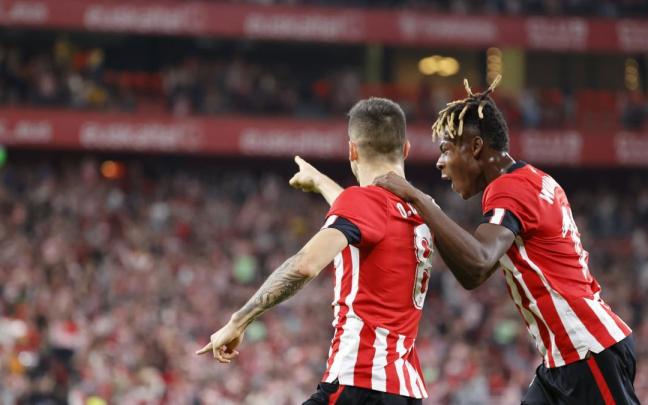 Los navarros Sancet y Williams celebran un gol en San Mamés. Los navarros Sancet y Williams celebran un gol en San Mamés.