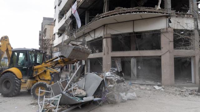 Imagen de un edificio destruido en Irán por los ataques de Estados Unidos e Israel.