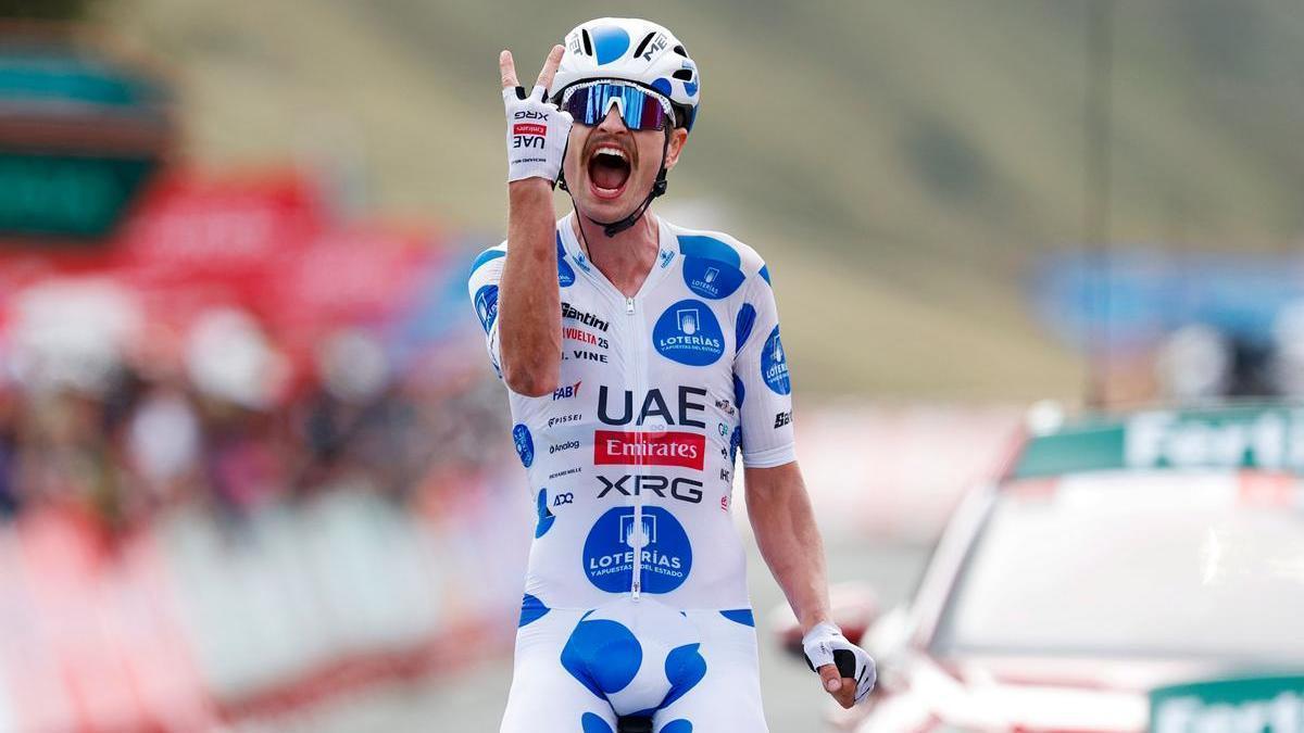 Jay Vine grita su segunda victoria en Larra Belagua.