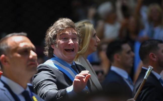 Javier Milei durante el desfile tras su toma de posesión.