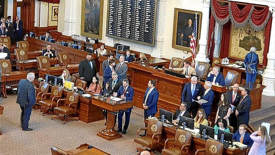 El electo demócrata Rafael Anchía expone la resolución en la Cámara de Representantes de Texas. | FOTOS: ASOCIACIÓN SANCHO DE BEURKO ELKARTEA