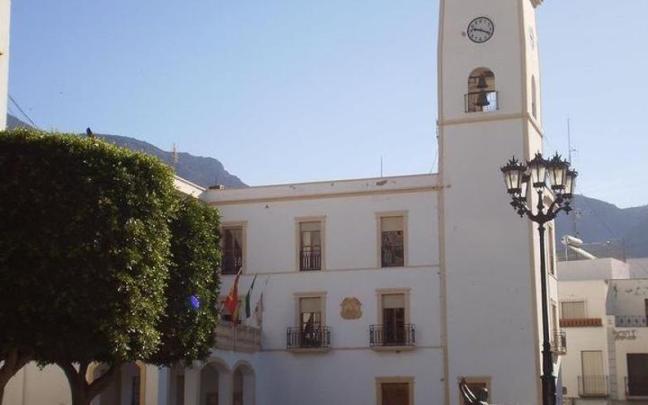 El ayuntamiento de Dalías ha decretado tres días de luto.