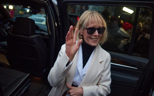 La escritora y columnista Elizabeth Jean Carroll.