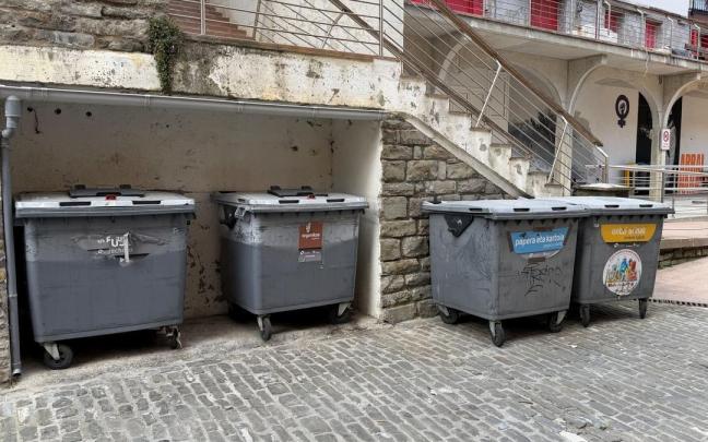 Estado de los contenedores de Getaria este martes.