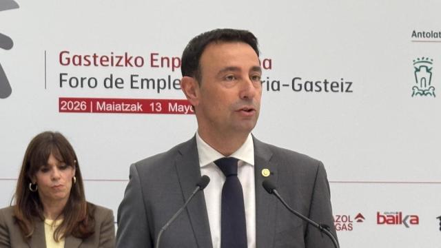 El Vicelehendakari y consejero de Economía, Trabajo y Empleo, Mikel Torres
