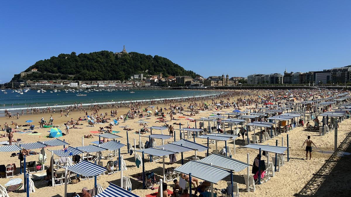 La playa de La Concha durante el verano / Donostiako Udala