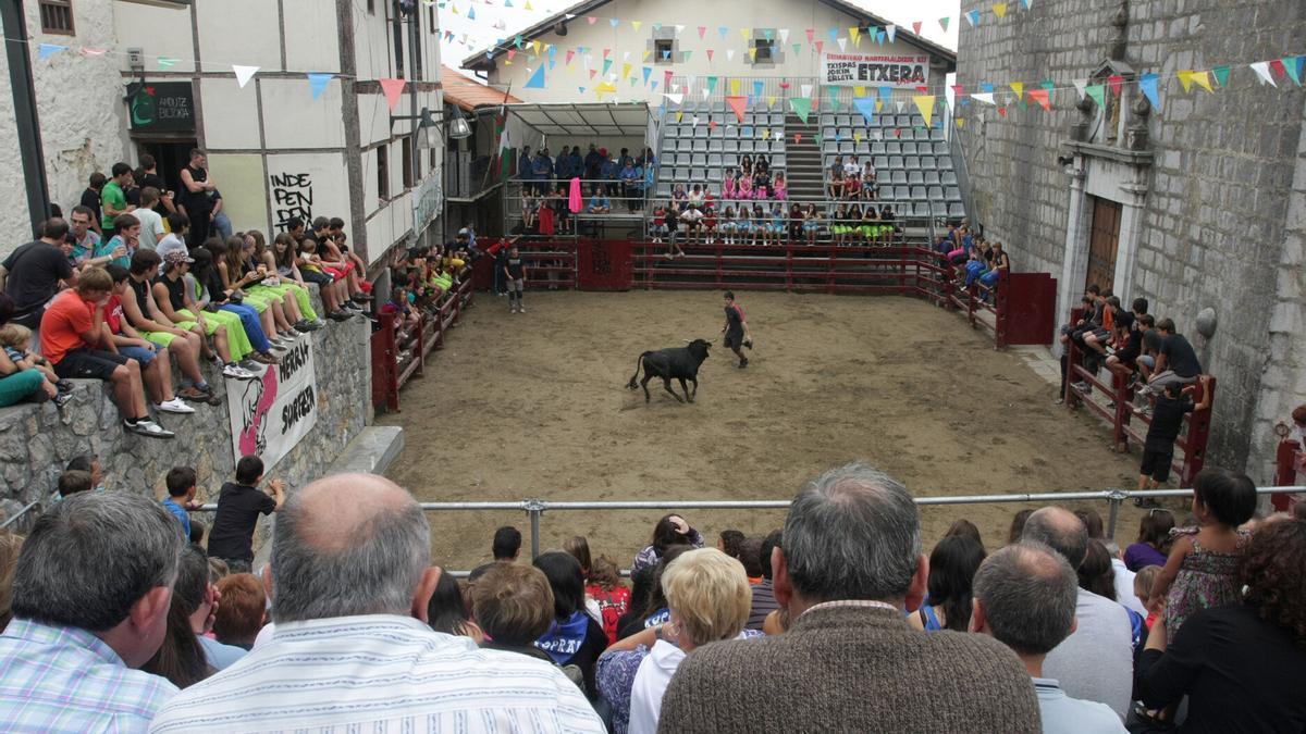 Los toros van a volver a jugar un lugar destacado en las fiestas de Itziar.