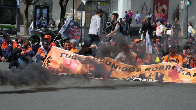 Concentración de trabajadores de Tubos Reunidos