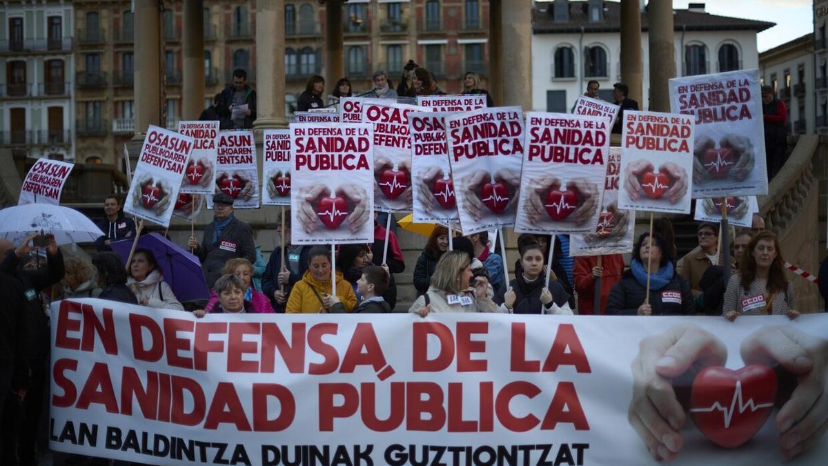 Marcha en defensa de la sanidad pública y las mejoras laborales de los profesionales.