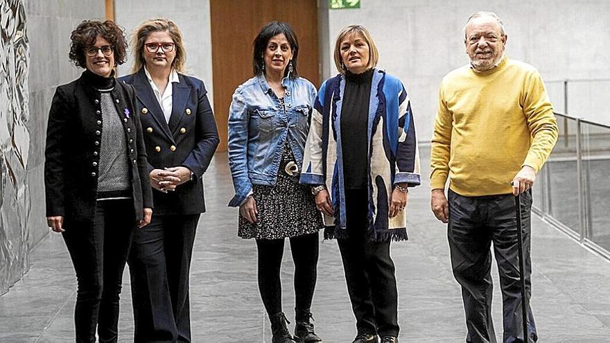 Edurne Jauregui, Cristina Mondragon, Cristina Guerra, Cristina Salvador y Víctor Bregaña.