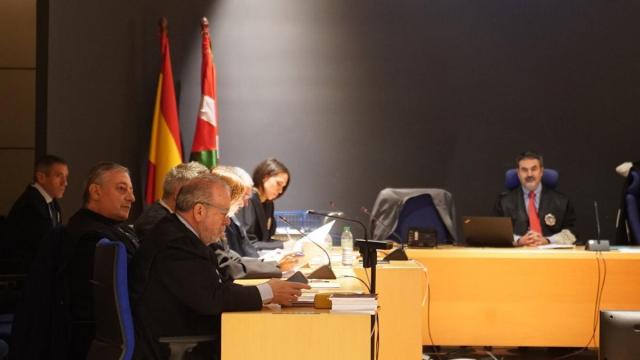 La sala de la Audiencia de Gipuzkoa durante la lectura del veredicto / RUBEN PLAZA