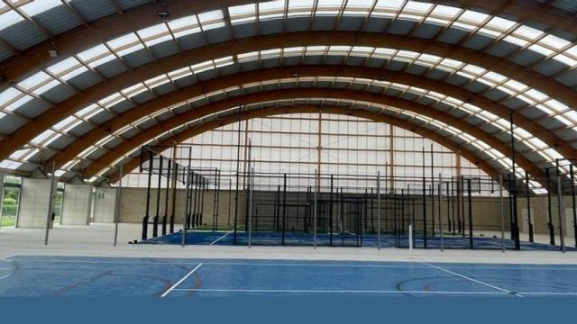 Nueva cubierta del centro deportivo "Palatu" en Zuia que se inaugura hoy sábado