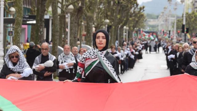 Gernika Palestina alza la voz en Donostia.