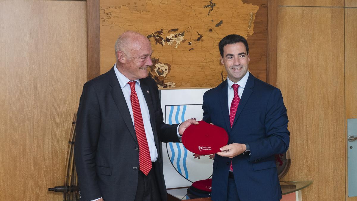 Pradales se reúne en Burdeos con el presidente de Nueva Aquitania, Alain Rousset.