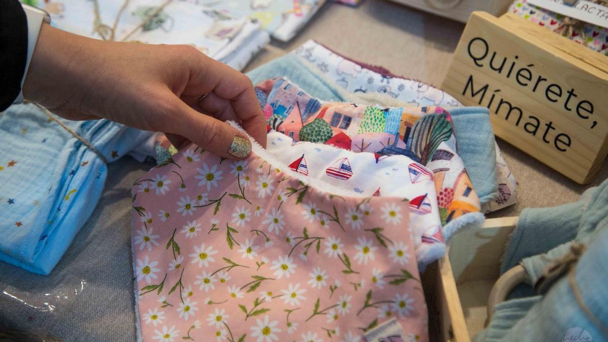 Productos textiles que se pueden adquirir en 'Hecho con arte'