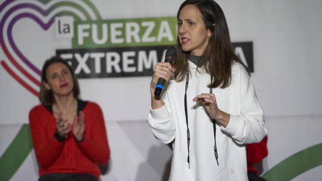 La secretaria general de Podemos, Ione Belarra, en un acto de campaña de Extremadura.