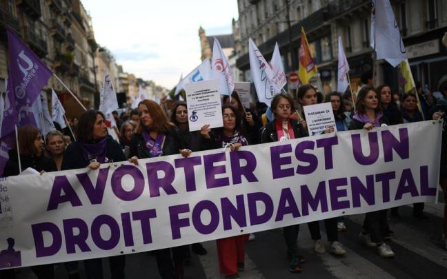 Manifestación a favor del aborto en París.