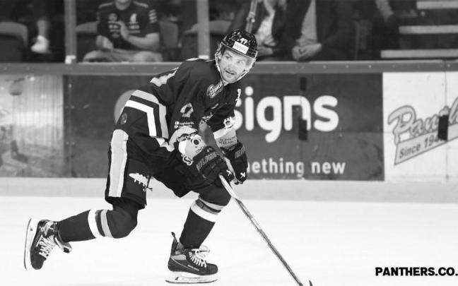 El jugador de hockey fallecido, Adam Johnson, de los Nottingham Panthers.