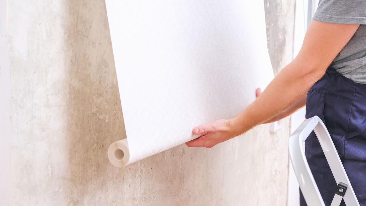 El papel pintado es muy sencillo de colocar y ofrece muchas posibilidades de decoración.