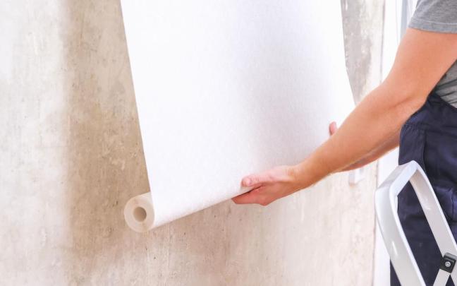 El papel pintado es muy sencillo de colocar y ofrece muchas posibilidades de decoración.