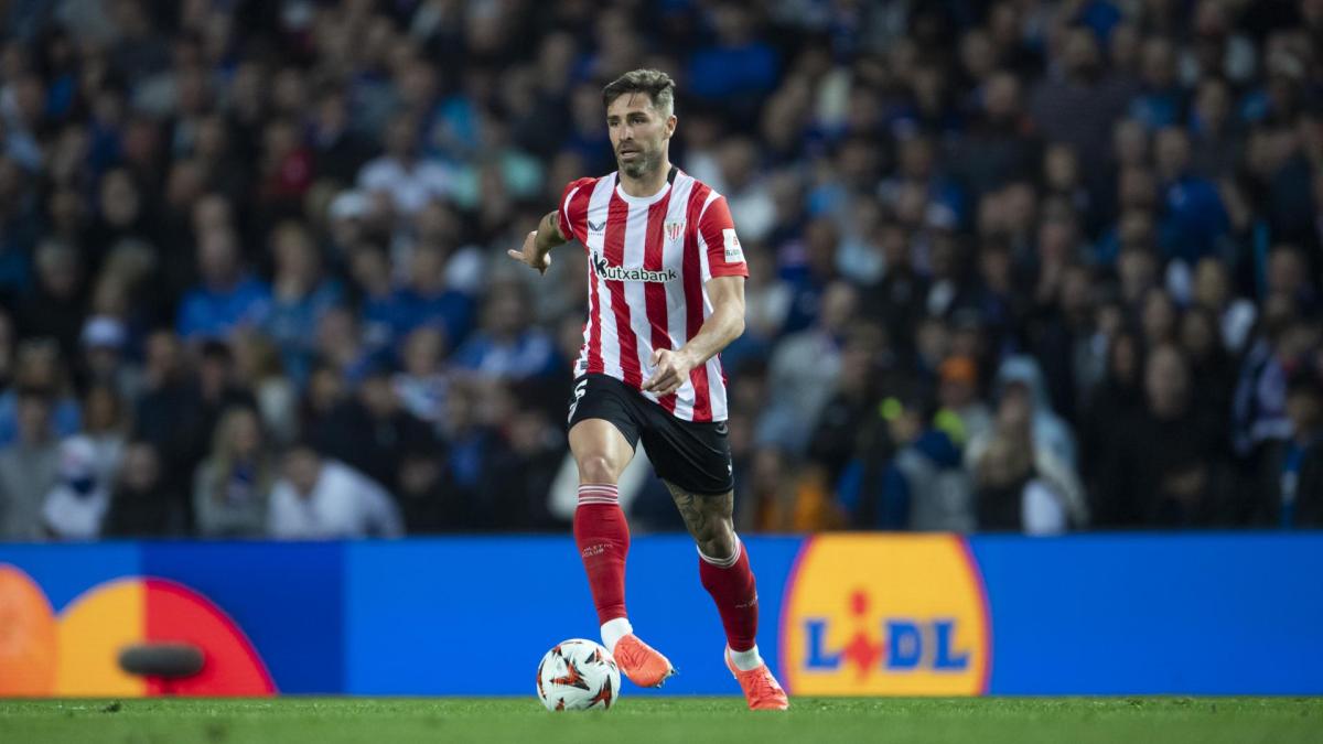 A Yeray, en imagen en Ibrox ante el Rangers, le aguarda su regreso a la competición a primeros de abril. / ATHLETIC CLUB