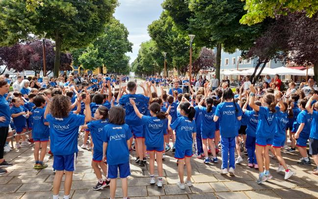 El Colegio Santa María inunda Portugalete de solidaridad 