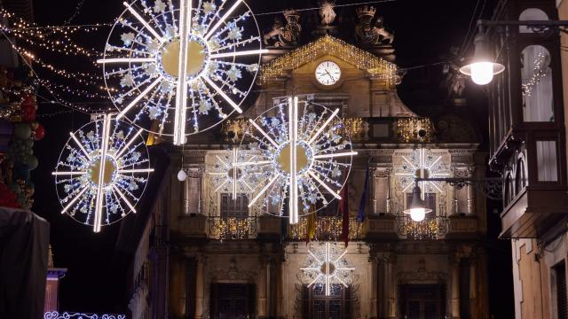 Luces navideñas de Iruña. Fotos: Ayuntamiento de Pamplona Luces navideñas de Iruña. Fotos: Ayuntamiento de Pamplona