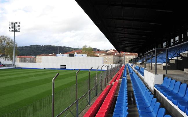 Estadio de O Couto / Ourense CF