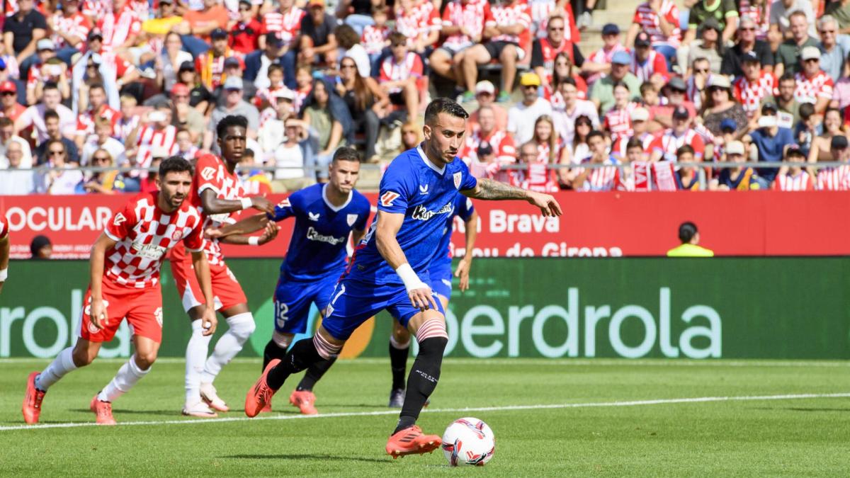 Álex Berenguer durante el lanzamiento de penalti que erró frente al Girona. Foto: ATHLETIC CLUB