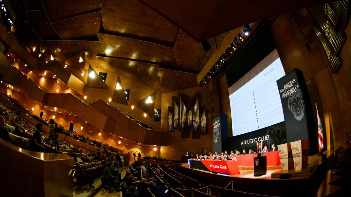 Imagen de la Asamblea general celebrada ayer en el Palacio Euskalduna / Athletic Club