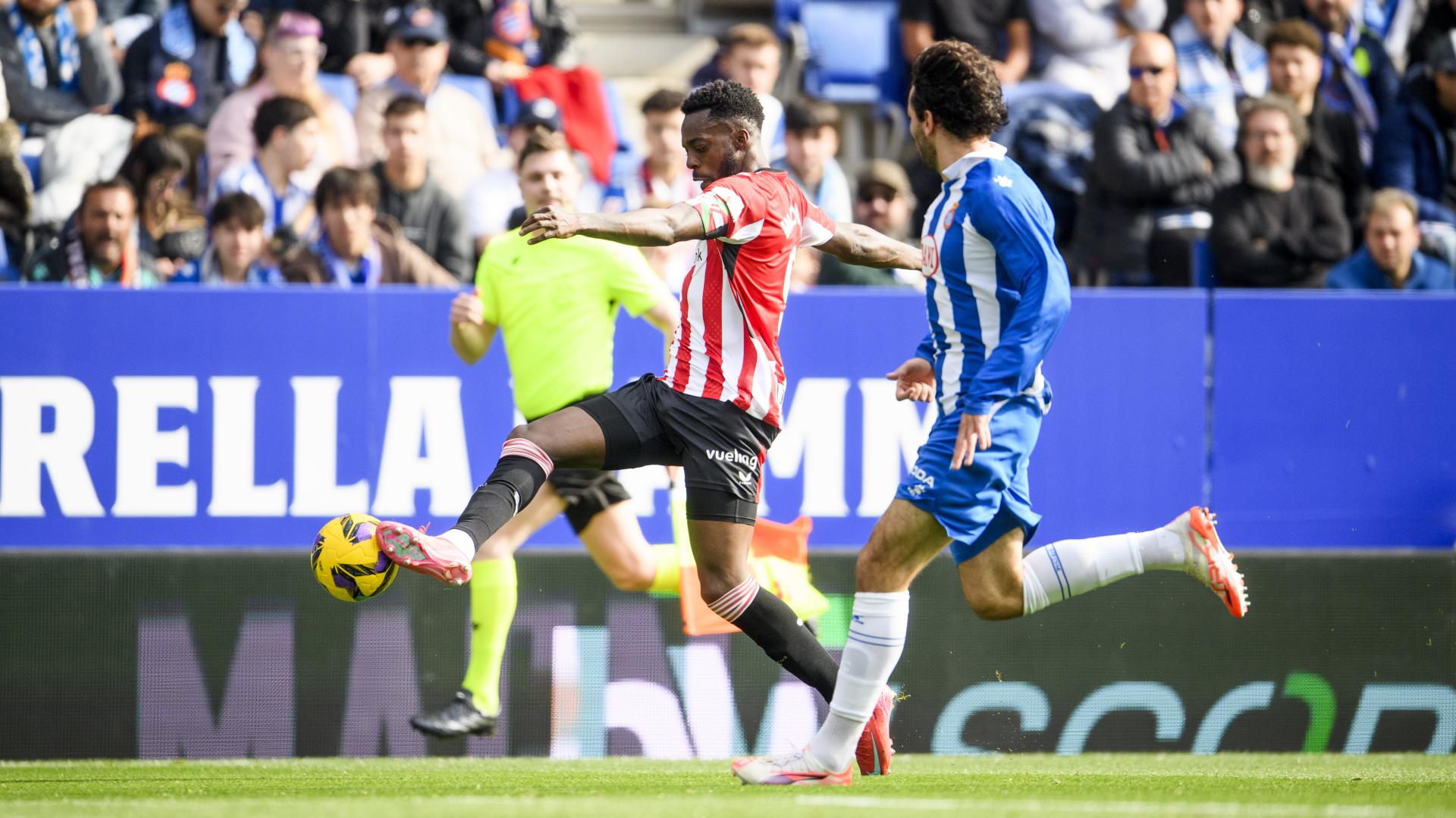 Iñaki Williams en una jugada de la última visita rojiblanca a Cornellá-El Prat (1-1). / ATHLETIC CLUB