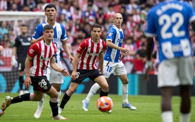 Una acción del último derbi jugado por ambos el mes pasado en San Mames. / ATHLETIC CLUB Una acción del último derbi jugado por ambos el mes pasado en San Mames. / ATHLETIC CLUB