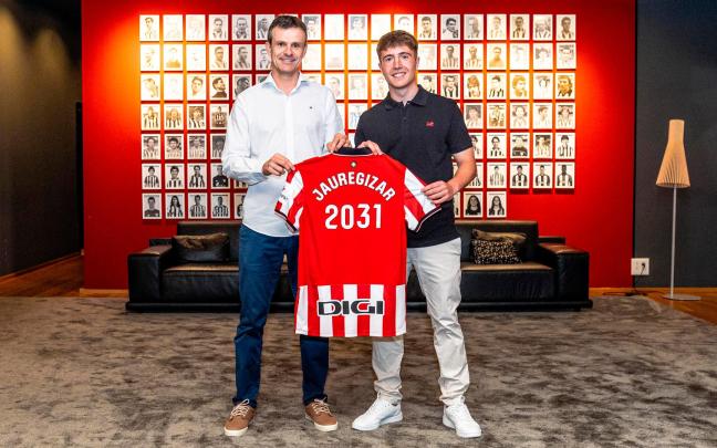 Mikel Jauregizar renueva con el Athletic hasta 2031 / Athletic Club