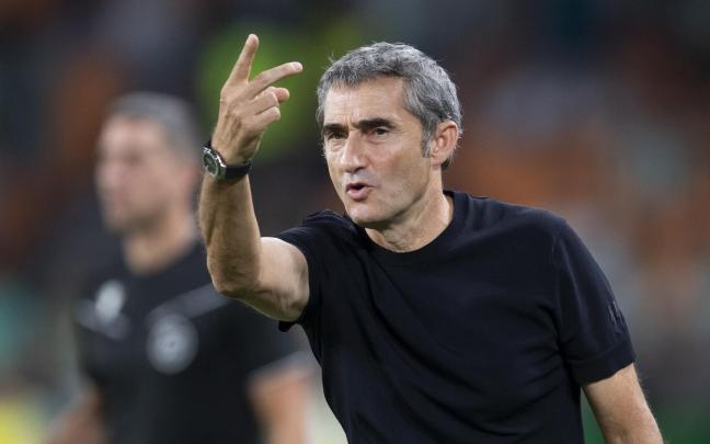 Ernesto Valverde en un lance previo a la expulsión del domingo ante el Betis. / ATHLETIC CLUB