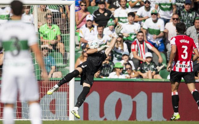 Unai Simón fue decisivo en el empate conseguido durante la primera vuelta en Elche. / ATHLETIC CLUB