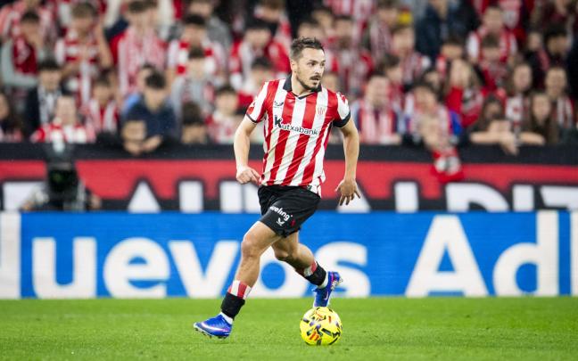 Andoni Gorosabel fue uno de los muchos que se perdieron en tre la mediocridad ante el Espanyol. / ATHLETIC CLUB