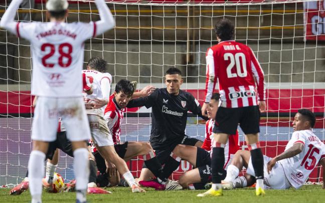 Otra calamitosa actuación rojiblanca no impidió el acceso a los cuartos de final coperos. / ATHLETIC CLUB
