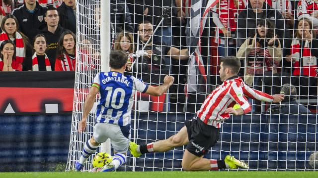 Oyarzabal y Areso apuntan a verse esta noche las caras de nuevo en San Mamés. / ATHLETIC CLUB
