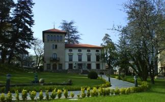 Imagen del Ayuntamiento de Bérriz, cuya población sigue conmocionada por la agesión machista. / BERRIZ.EUS