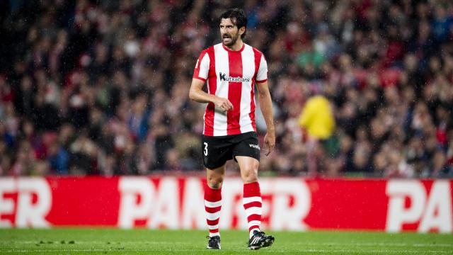 Dani Vivian fue ante el Villarreal, como el resto de sus compañeros, la viva imagen de la impotencia. / ATHLETIC CLUB