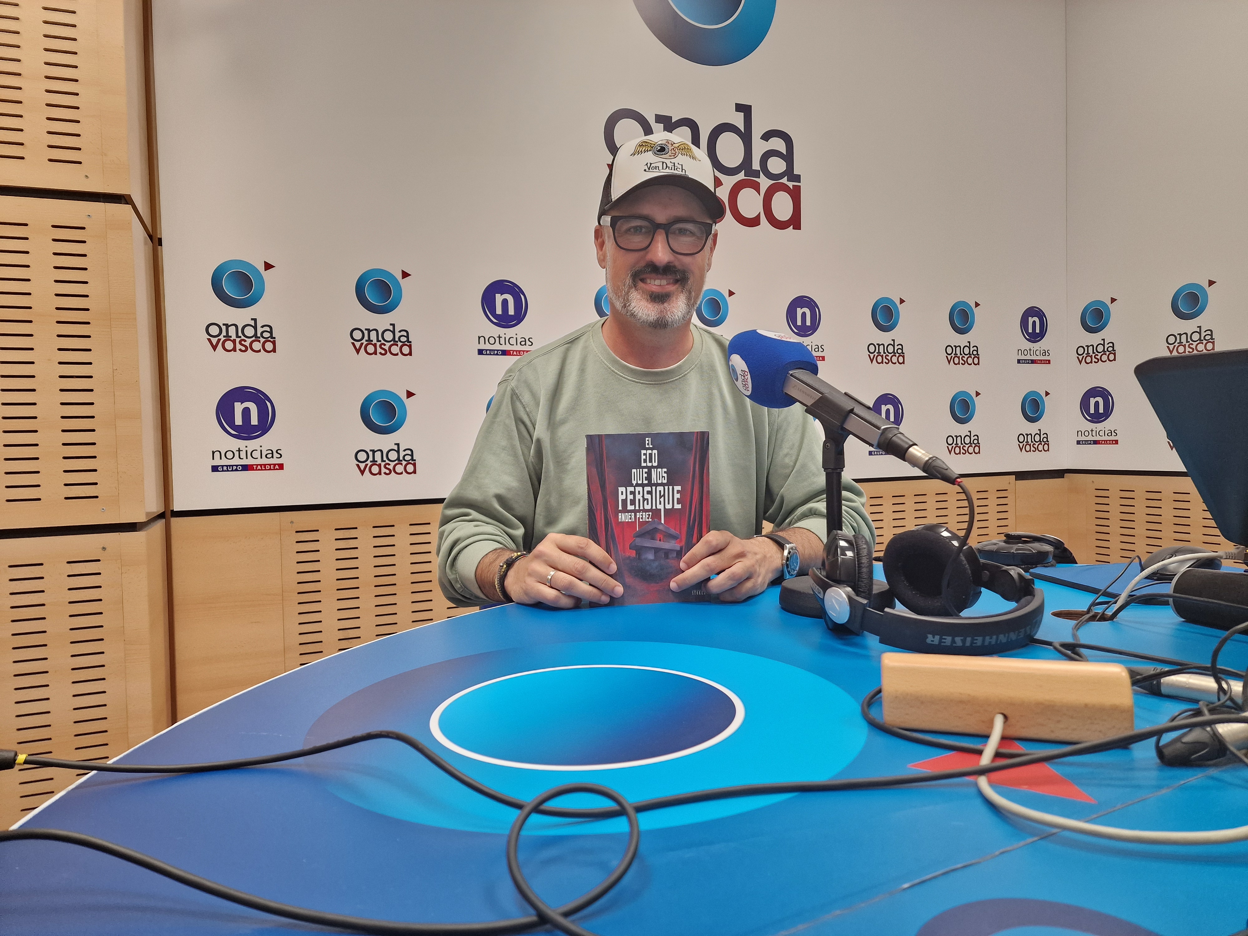 Ander Pérez nos presenta su nueva novela, 'El eco que nos persigue'