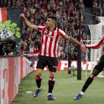 Iñaki Williams celebra con Yuri Berchiche el gol ante el Celta / Athletic Club