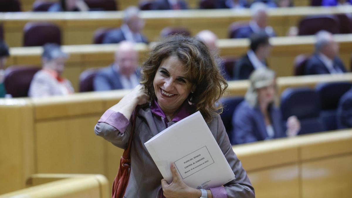 La ministra María Jesús Montero en el Senado.