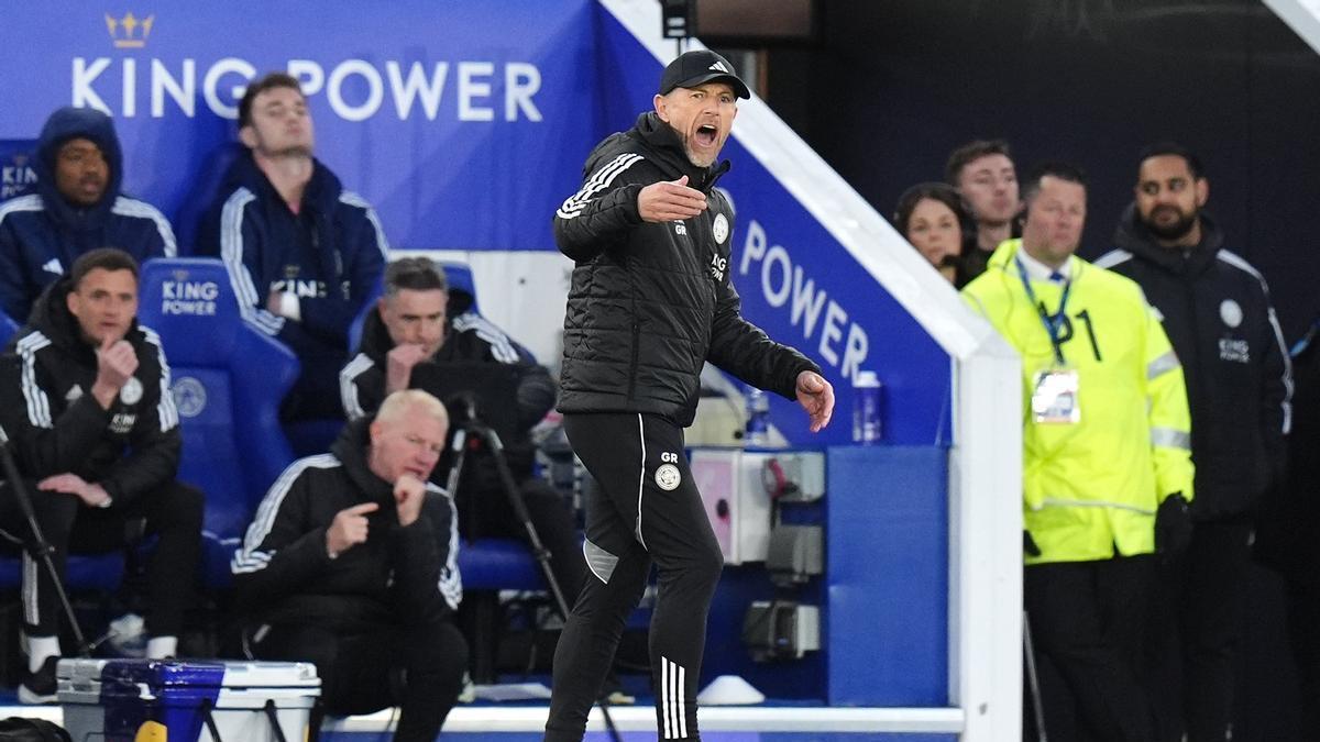 El técnico Gary Rowett no ha logrado eludir el descenso del Leicester a la League One.
