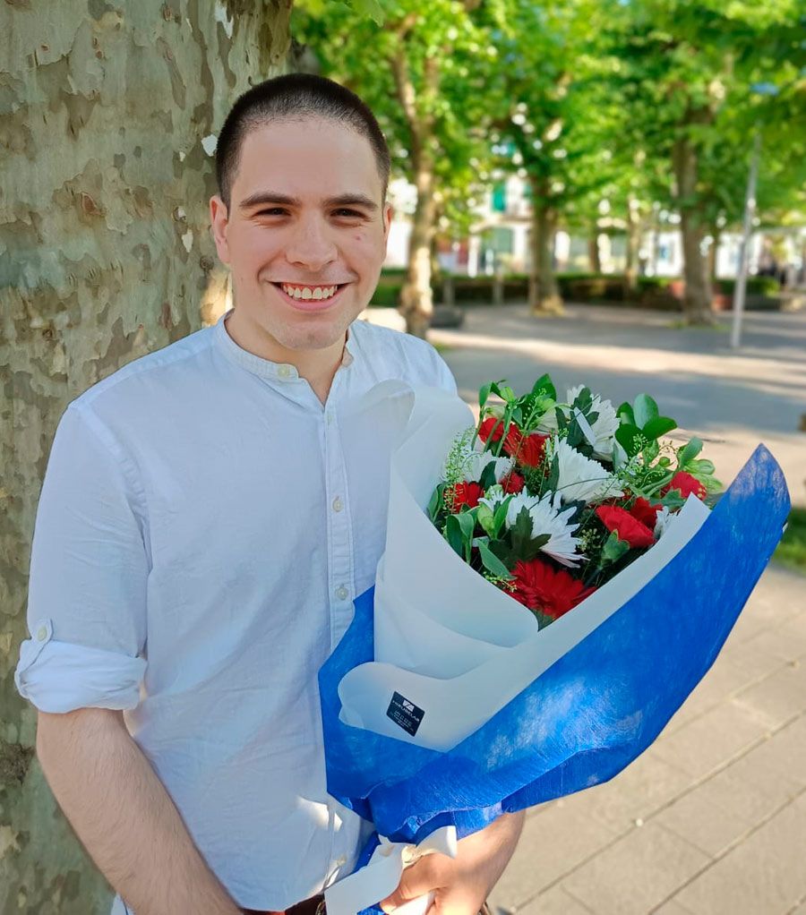 Artilleriako kantinera, Asier Gómez Bon.